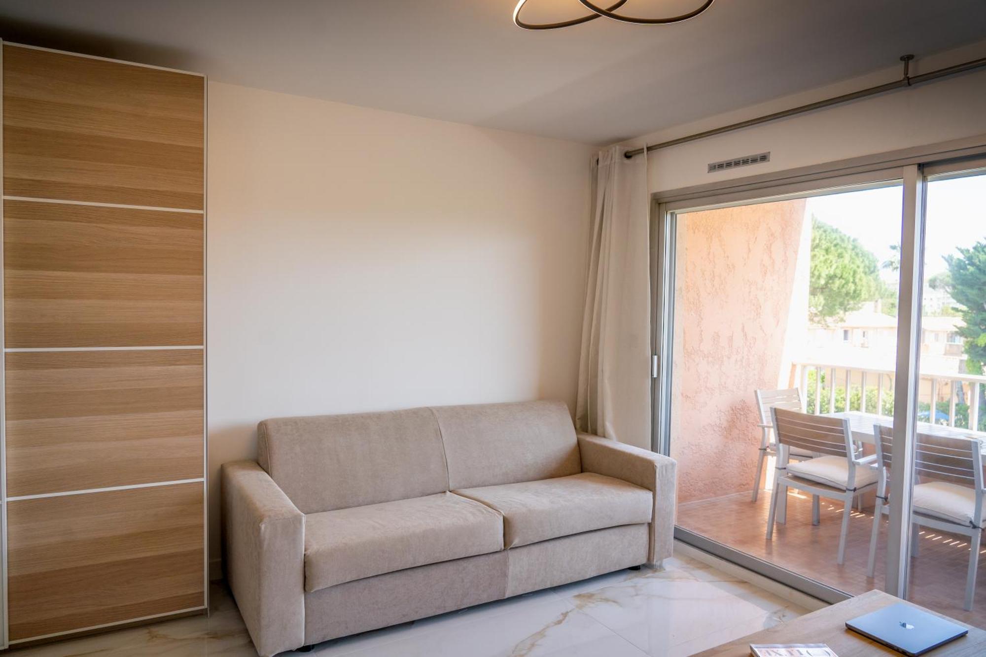 Eden Azur - Hoteliere 2* Golfe-Juan