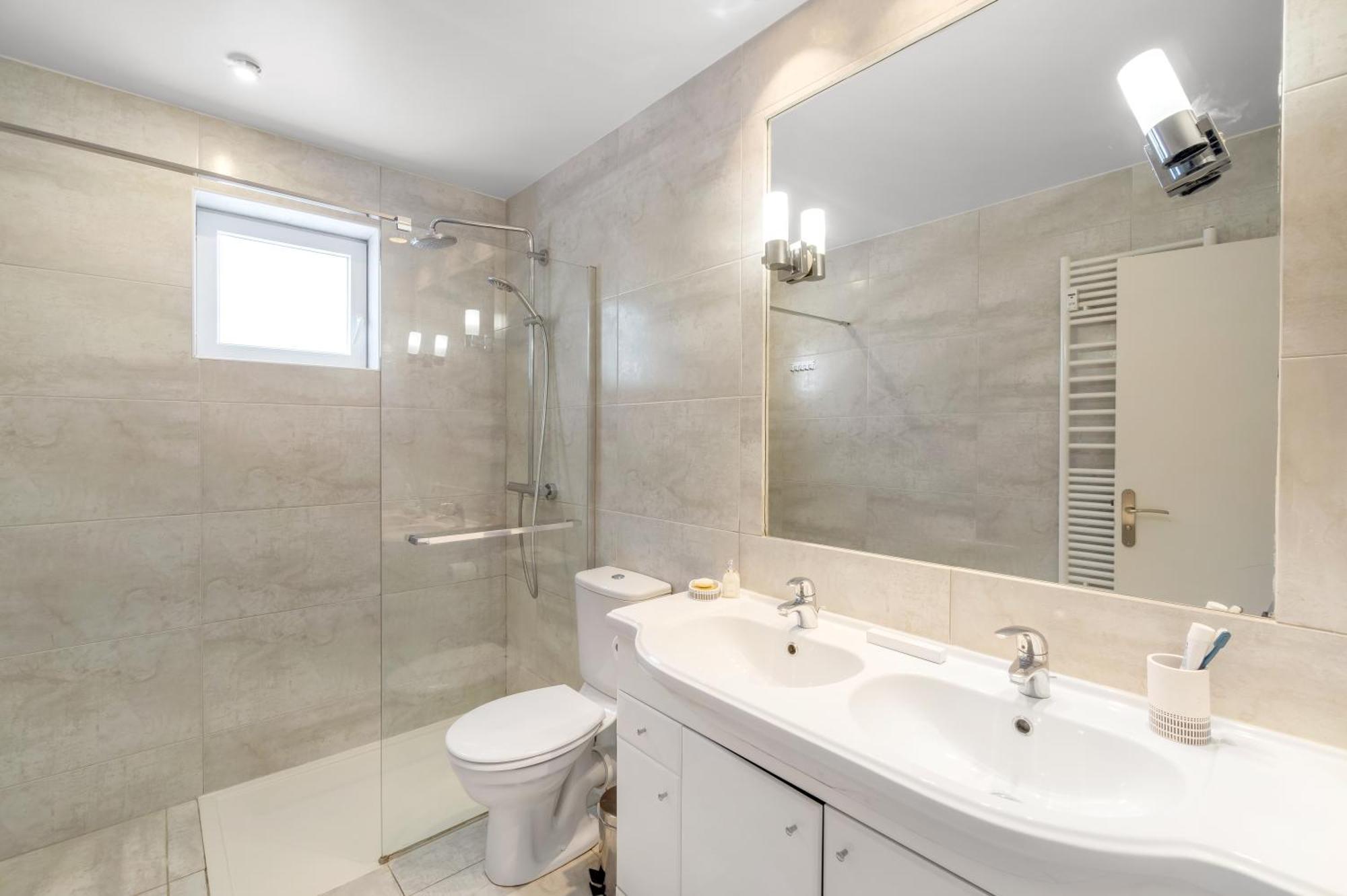 Eden Azur - Hoteliere 2* Golfe-Juan